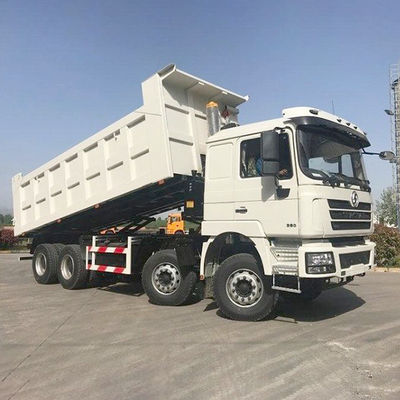 Shacman 8X4 Dump Trucks per macchine pesanti LHD Cargo Tank Dimensione 6800*2350*1600mm