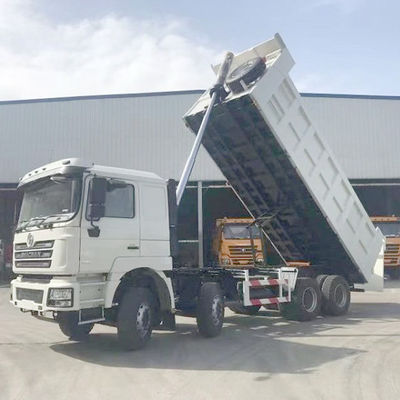 Shacman 8X4 Dump Trucks per macchine pesanti LHD Cargo Tank Dimensione 6800*2350*1600mm